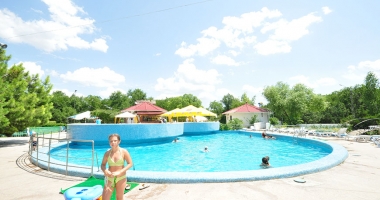 Отдых в Крыму в Евпатории с бассейном